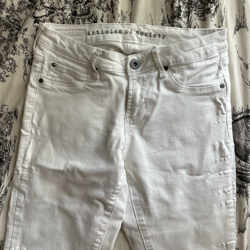 white skinny jeans